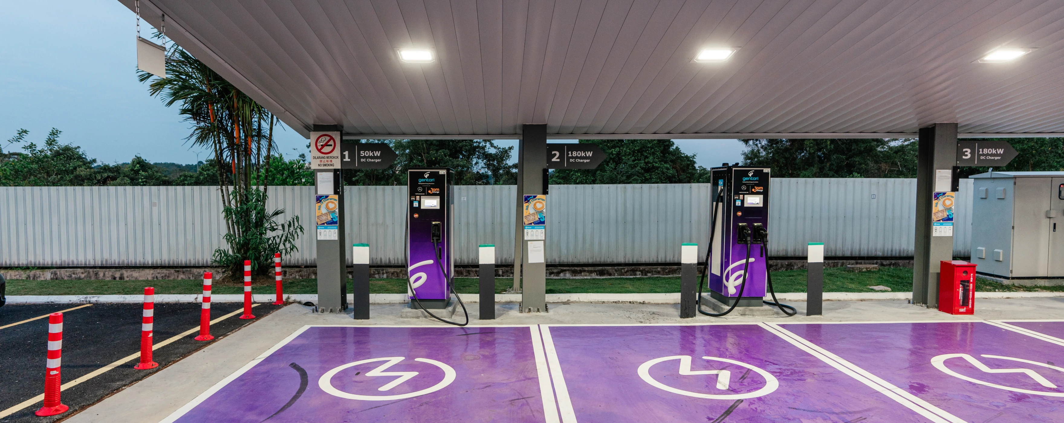 Electric vehicle charging station: 'Driving the transition to sustainable transportation